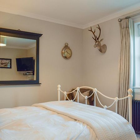 The Old Stables Villa Howwood ภายนอก รูปภาพ